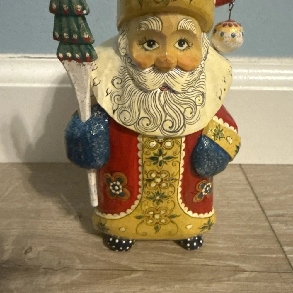 Russian Hand Painted Hand Carved‎ Santa Claus Figurine Holding Tree 6